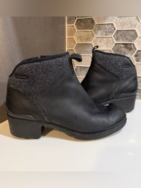 Merrell Chateau II Waterproof Leather Wool Zip Ankle Boots Women’s Size 8.5